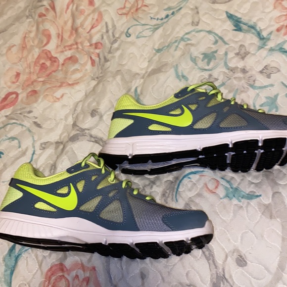 Nike Neon Tennis Shoes - Picture 4 of 4